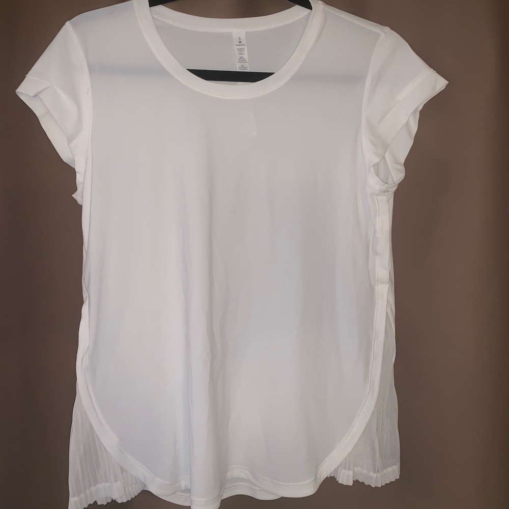 Lululemon size 8 casual shirt with side detail